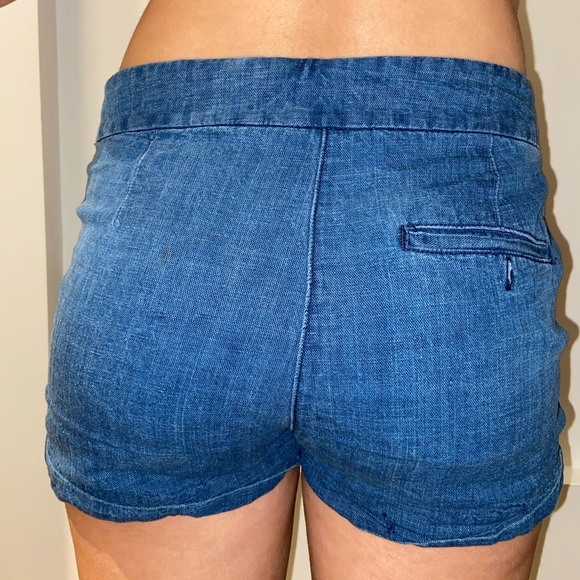 Aritzia Wilfred Shorts - Picture 2 of 2